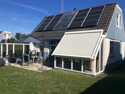 Holiday house De Jonge in Sint Maartenszee - Holiday house