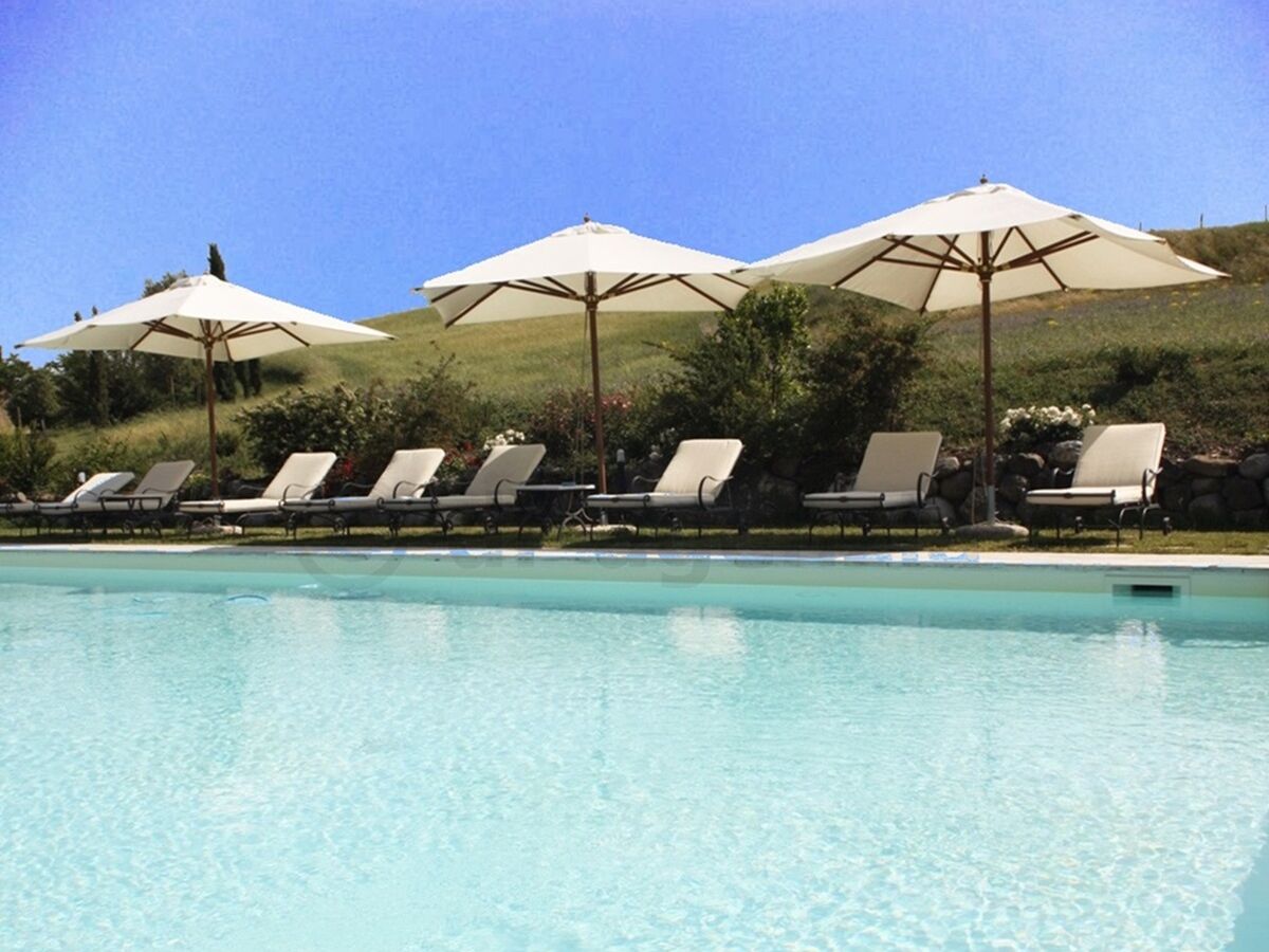 Holiday house Country house with pool for up to 17 people - Outdoor photo 2