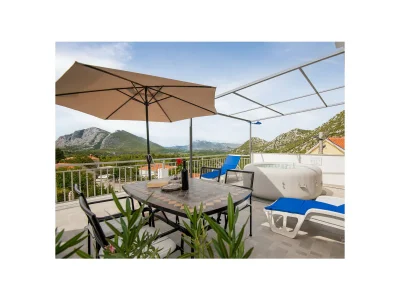 Holiday house Bella Vista-with jacuzzi - Outdoor photo 10