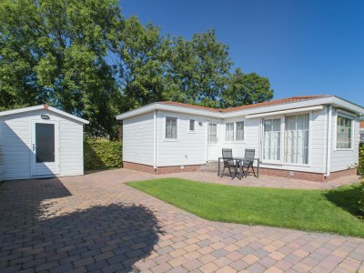 Chalet Comfort Chalet in Oostkapelle - Chalet