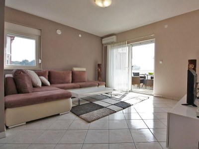 Holiday apartment G.35, 100 m from the beach - Features photo 9
