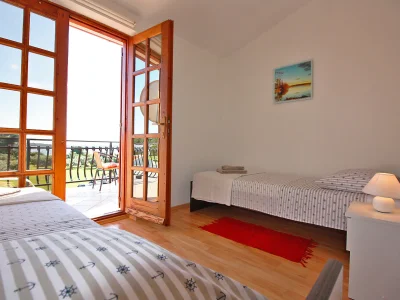 Holiday apartment N.35, 50 m from the beach - Features photo 13
