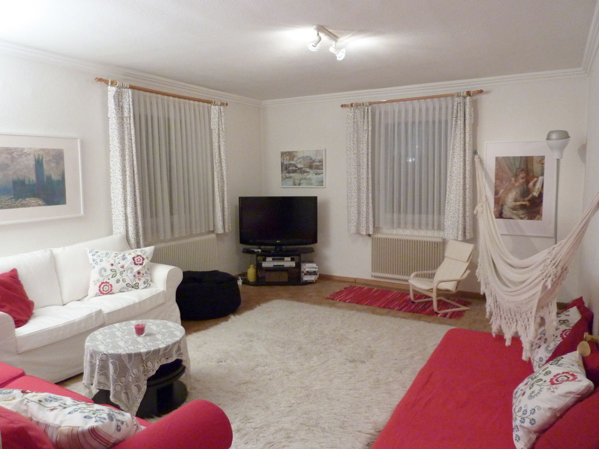 Holiday apartment Dreizimmerwohnung für 4 Personen, privater Parkplatz, Wifi