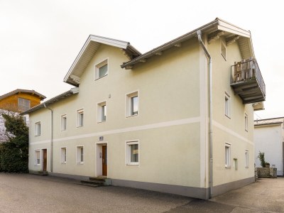 Holiday apartment Dreizimmerwohnung für 4 Personen, privater Parkplatz, Wifi - Outdoor photo 5