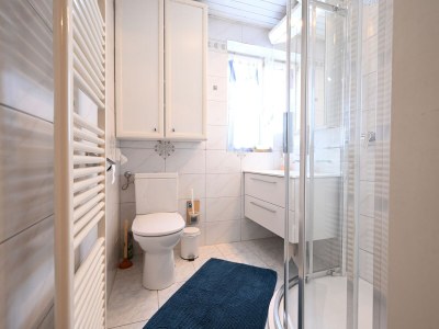 Holiday apartment Dreizimmerwohnung für 4 Personen, privater Parkplatz, Wifi - Features photo 23