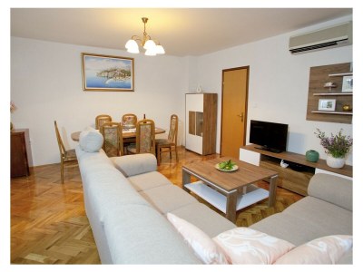 Holiday house Zlata – 3 Schlafzimmer, 50 m² große Terrasse mit Meerblick - Features photo 7