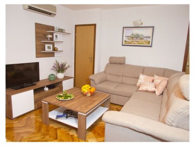 Holiday house Zlata – 3 Schlafzimmer, 50 m² große Terrasse mit Meerblick - Features photo 8