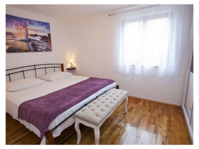 Holiday house Zlata – 3 Schlafzimmer, 50 m² große Terrasse mit Meerblick - Features photo 16