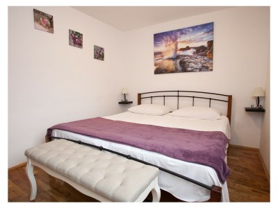 Holiday house Zlata – 3 Schlafzimmer, 50 m² große Terrasse mit Meerblick - Features photo 17