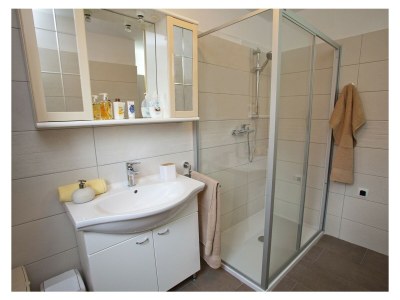 Holiday house Zlata – 3 Schlafzimmer, 50 m² große Terrasse mit Meerblick - Features photo 24