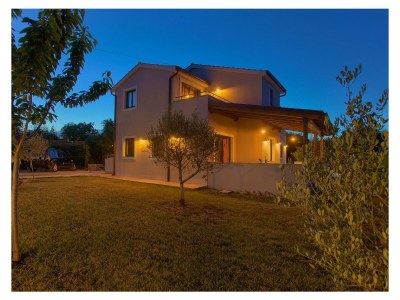 Villa Villa Tara with a beautiful heated pool - Outdoor photo 5