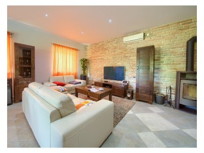 Villa Villa Tara with a beautiful heated pool - Features photo 16