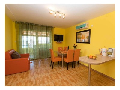 Holiday apartment Amarena with pool - Features photo 24