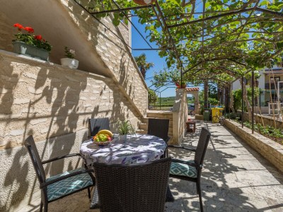 Holiday apartment Apartment Eva Funtana - Outdoor photo 3