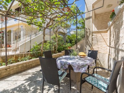 Holiday apartment Apartment Eva Funtana - Outdoor photo 4