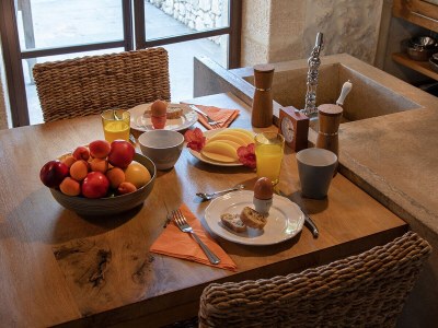 Holiday house Modern, lovingly decorated holiday house with large garden and pool - 687 UZE - Features photo 11