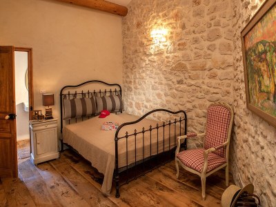 Holiday house Modern, lovingly decorated holiday house with large garden and pool - 687 UZE - Features photo 18