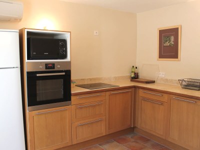 Holiday house Air-conditioned holiday house on large, quiet plot - 616 CAS - Features photo 11