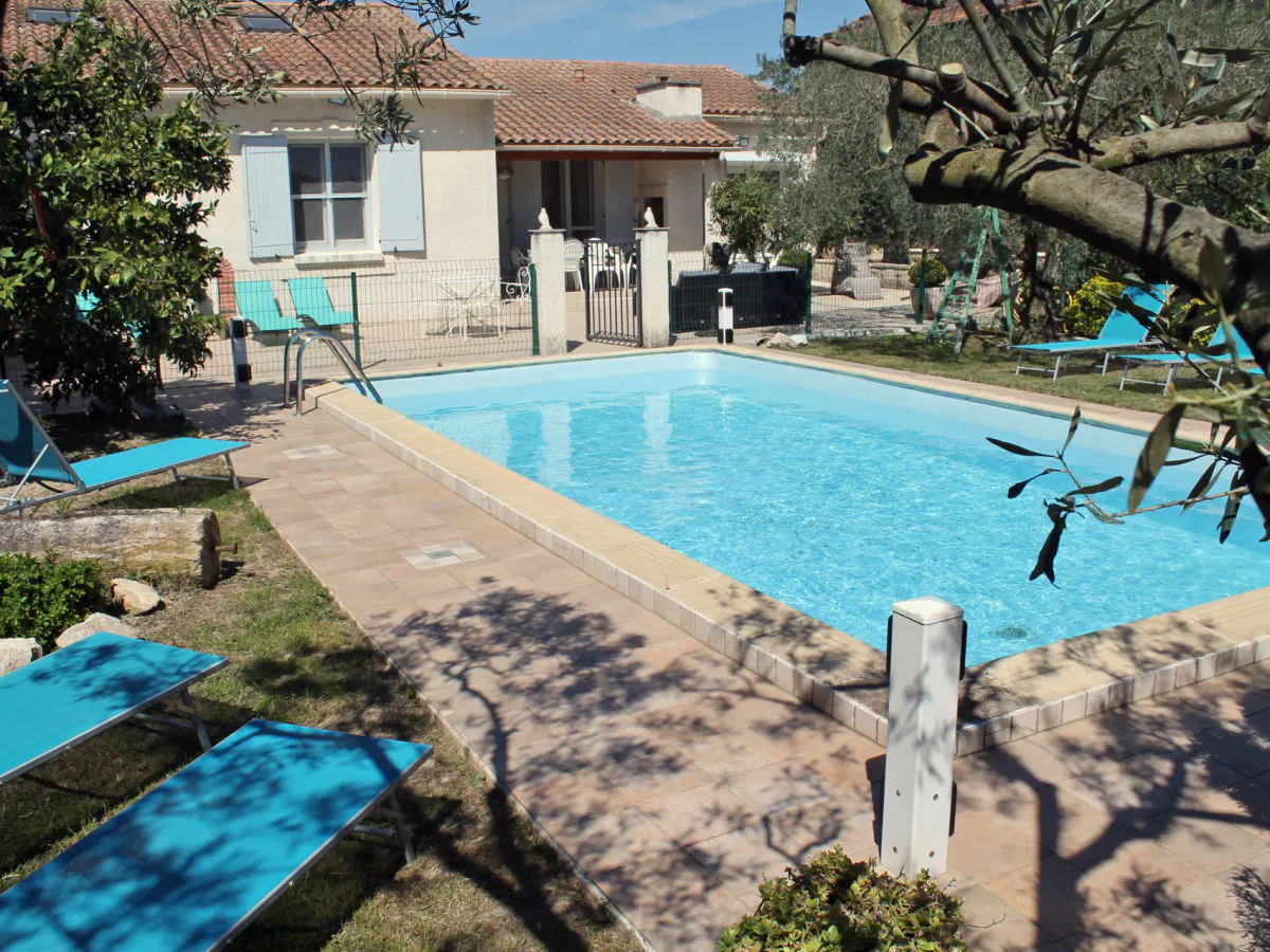 Holiday house with Mediterranean garden and pool - 688 RMY