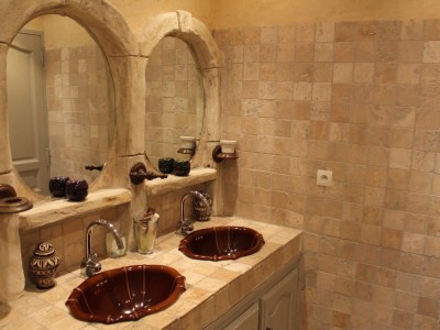 Holiday house with Mediterranean garden and pool - 688 RMY - Features photo 15