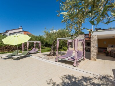 Holiday apartment Livija with pool - Outdoor photo 15