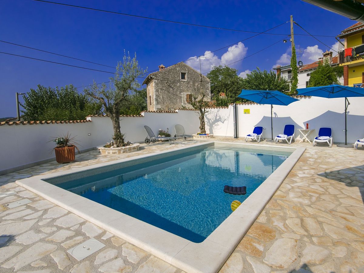 Holiday house Maria with pool - Outdoor photo 3