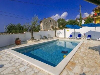 Holiday house Maria with pool - Outdoor photo 3