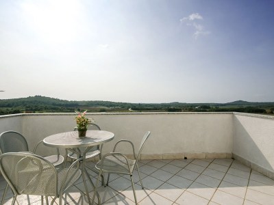Holiday house Maria with pool - Features photo 12