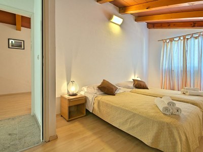 Holiday house Maria with pool - Features photo 14