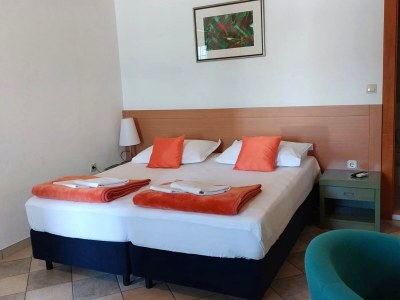 Holiday house Mia with pool - Features photo 33