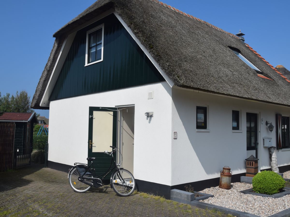 Holiday house Buitenplaats 79 - Outdoor photo 2