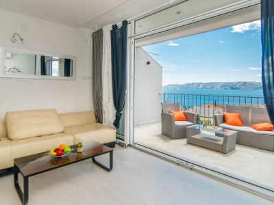 Apartment Suzy with Common Pool - Apartment Ruzmarin with Balcony and Sea View - Features photo 4