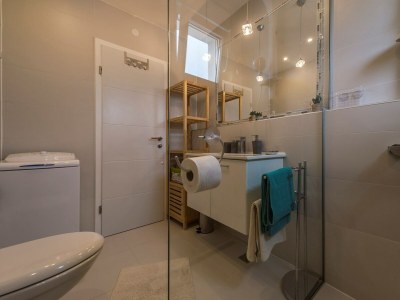 Apartment Suzy with Common Pool - Apartment Ruzmarin with Balcony and Sea View - Features photo 10