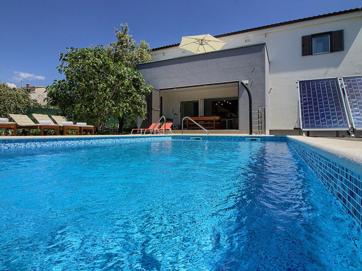 Villa Medulin - Outdoor photo 2