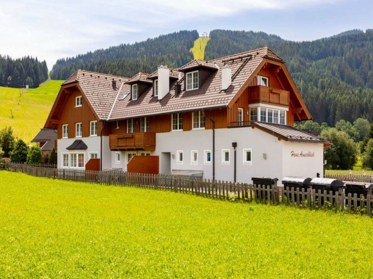 Apartment Apartment in Lungau, right next to the ski lift - Outdoor photo 4