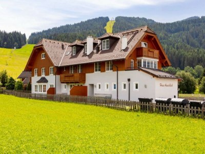 Apartment Apartment in Lungau, right next to the ski lift - Outdoor photo 4