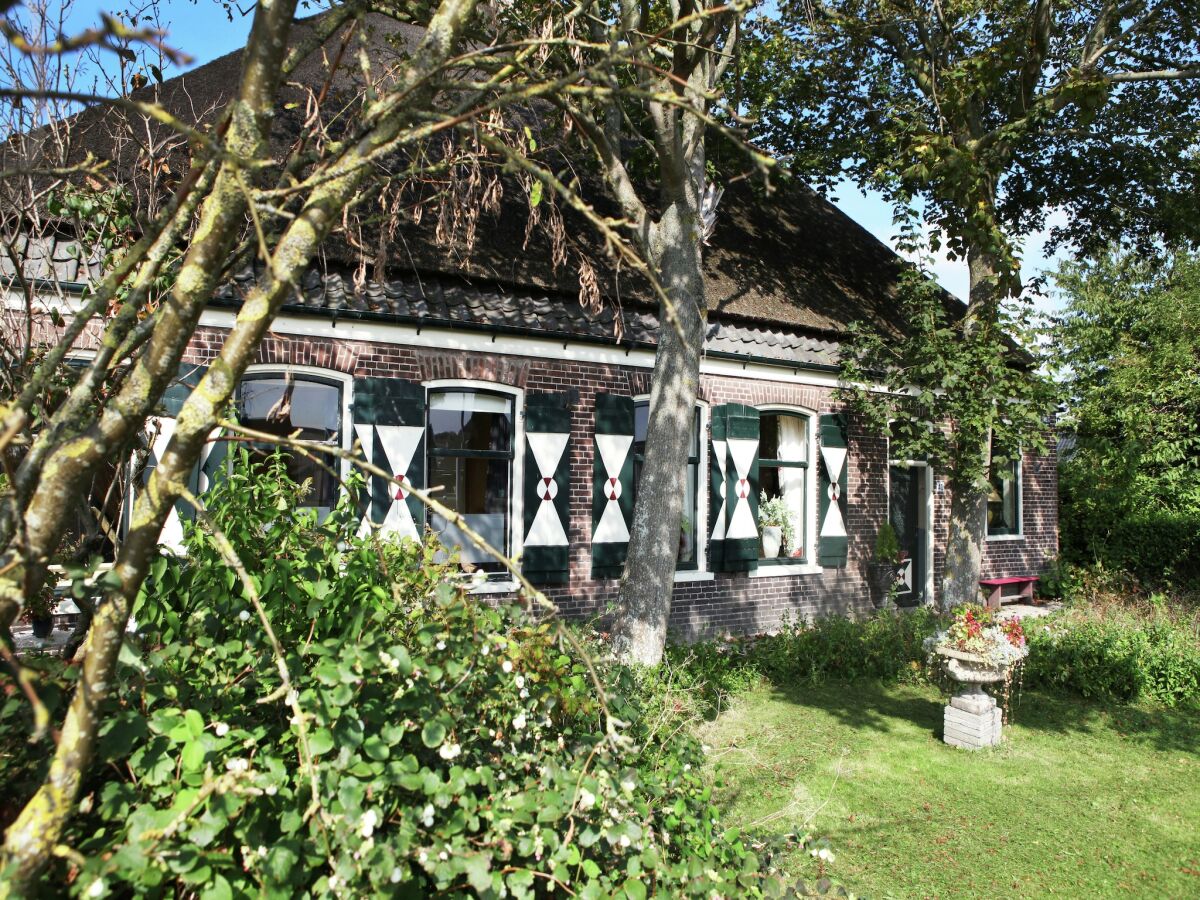 Farmhouse Gemütlicher Bauernhof in Sint Maartensvlotbrug in Waldnähe - Outdoor photo 5