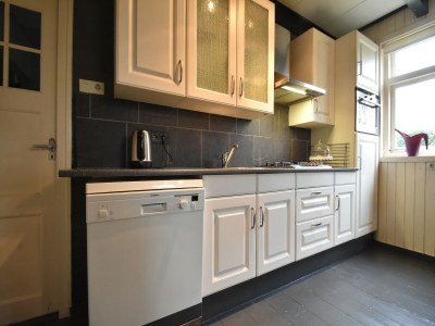 Farmhouse Gemütlicher Bauernhof in Sint Maartensvlotbrug in Waldnähe - Features photo 18