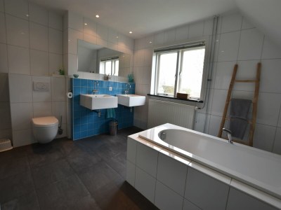 Farmhouse Spacious farmhouse in IJzendijke with garden - Features photo 10