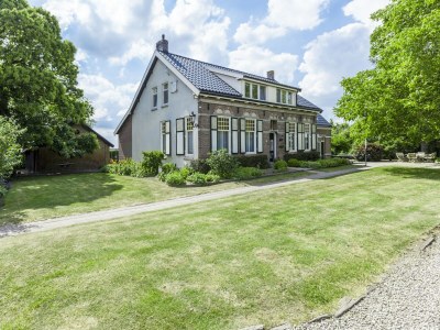 Holiday house Holiday home in the central location in Terneuzen - Holiday house