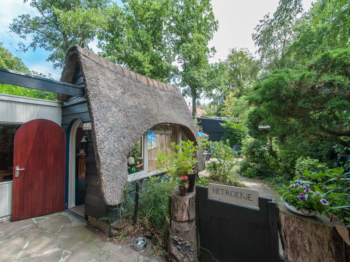 Holiday house Ferienhaus in Bergen nahe Wald & Strand - Outdoor photo 2