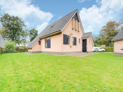 Holiday house Serene Holiday Home in Gaasterlân-Sleat - Outdoor photo 3