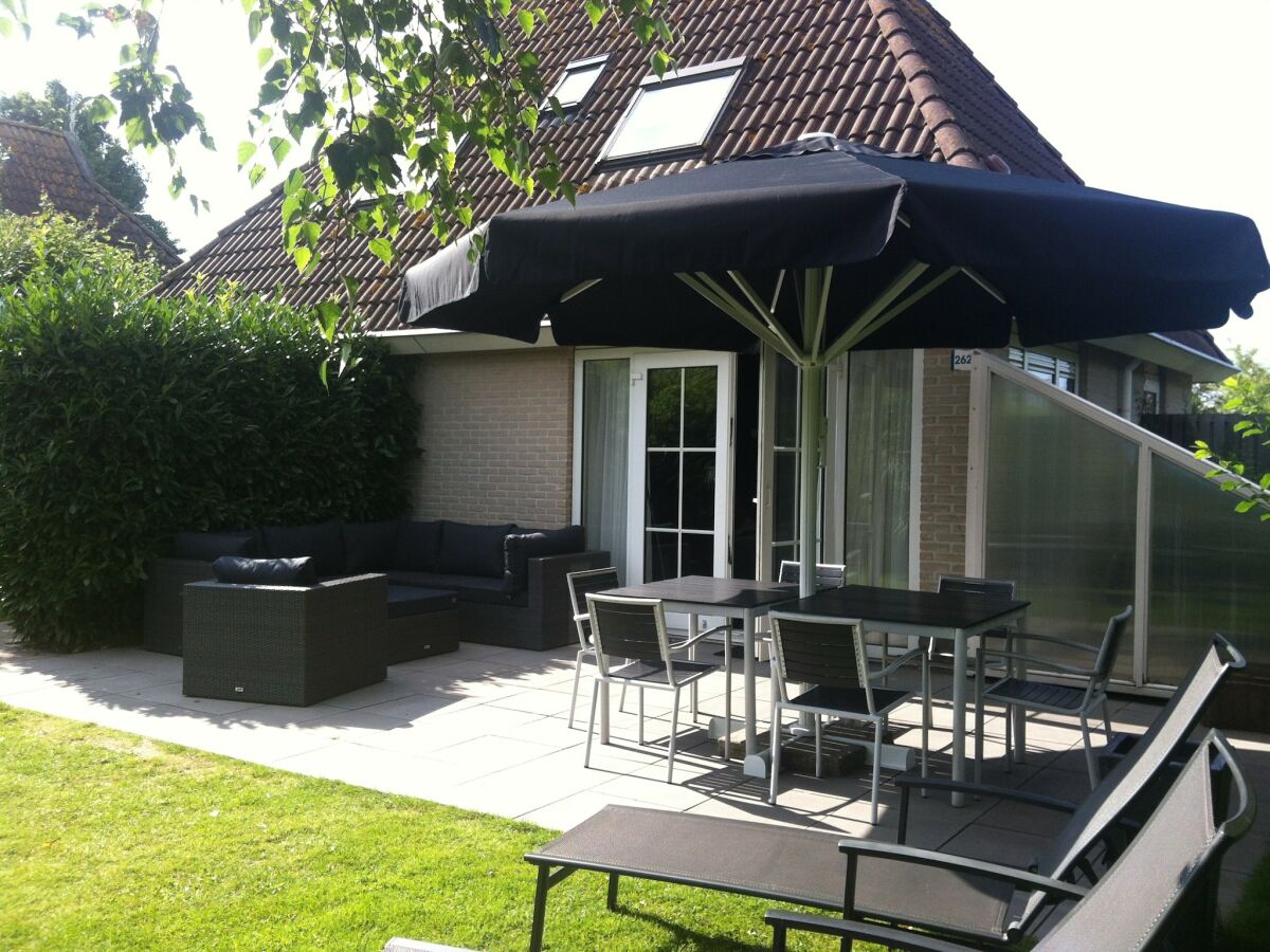 Holiday house Wellness am Wasser in Earnewoude - Outdoor photo 5