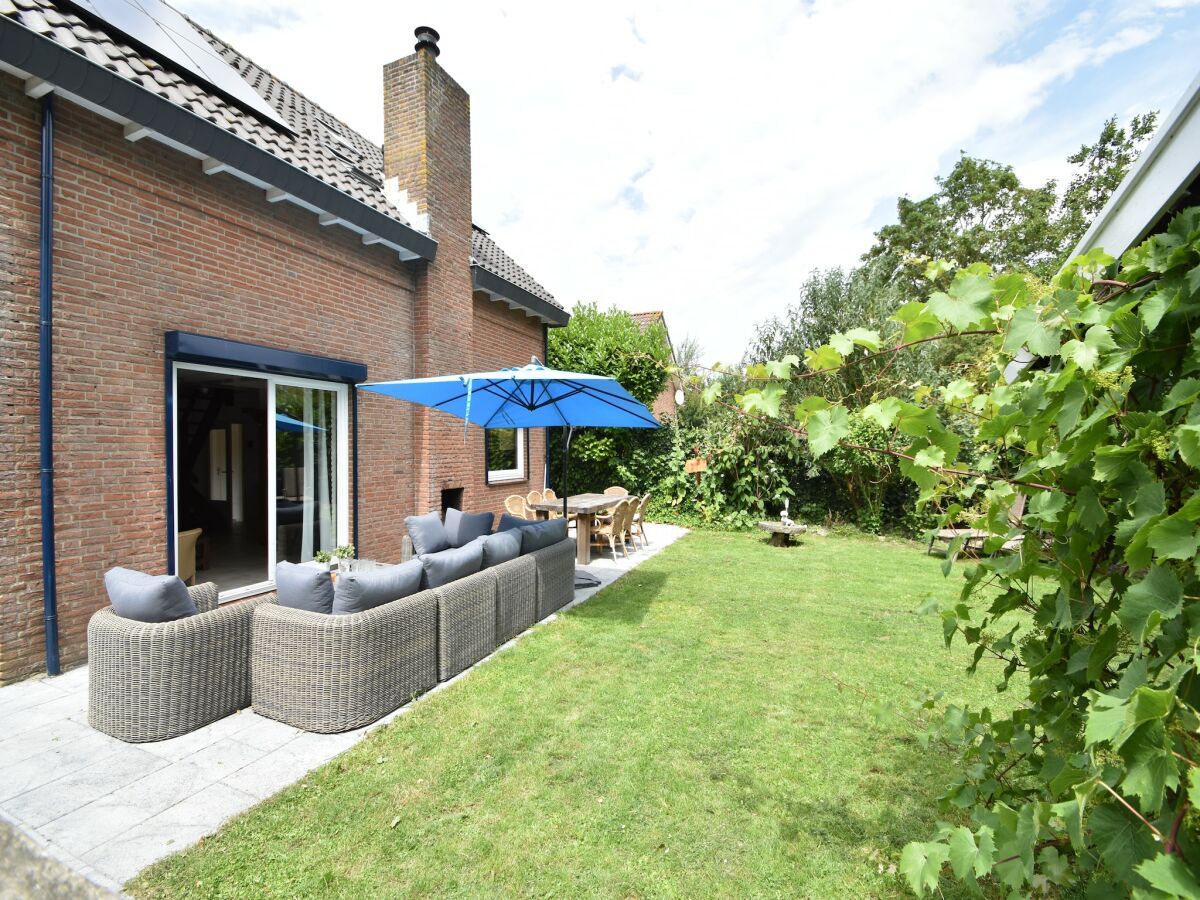 Holiday house Villa in Bruinisse near Grevelingenmeer - Outdoor photo 5