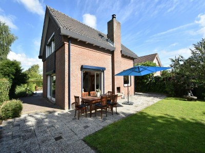 Holiday house Villa in Bruinisse near Grevelingenmeer - Outdoor photo 11