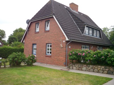 Holiday apartment Fam. Bölling (rechte Haushälfte) - Outdoor photo 2