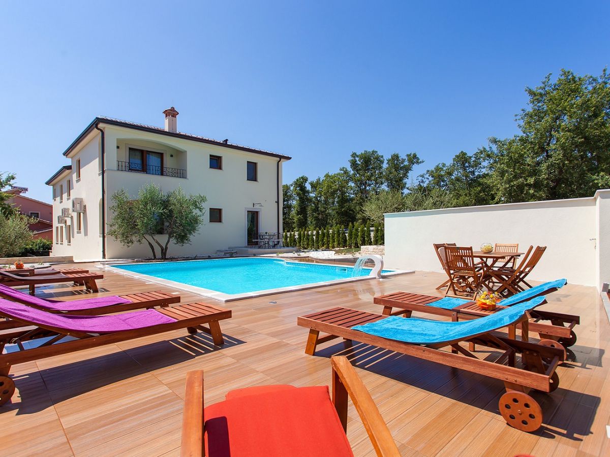 Holiday apartment Birikina No. 5 with pool - Outdoor photo 3