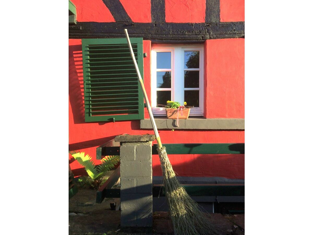 Holiday apartment "Rotes Fachwerkhaus" - Outdoor photo 5