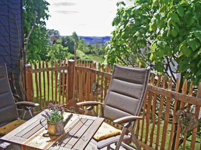 Holiday apartment "Rotes Fachwerkhaus" - Outdoor photo 4