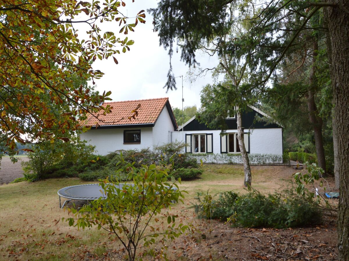 Cottage Hideaway: Sauna, Tennis & Trampolin - Outdoor photo 2